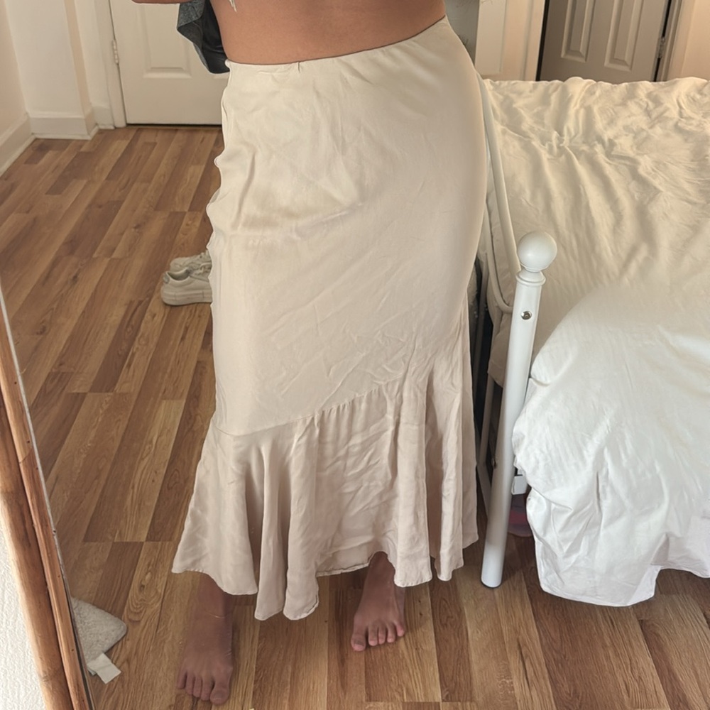 Top shop beige maxi skirt